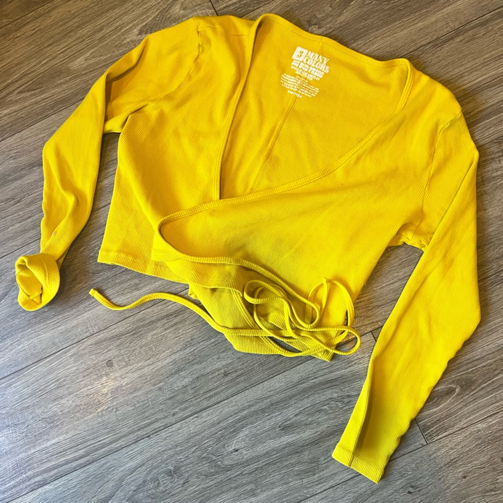 BIG BUD PRESS wrap top